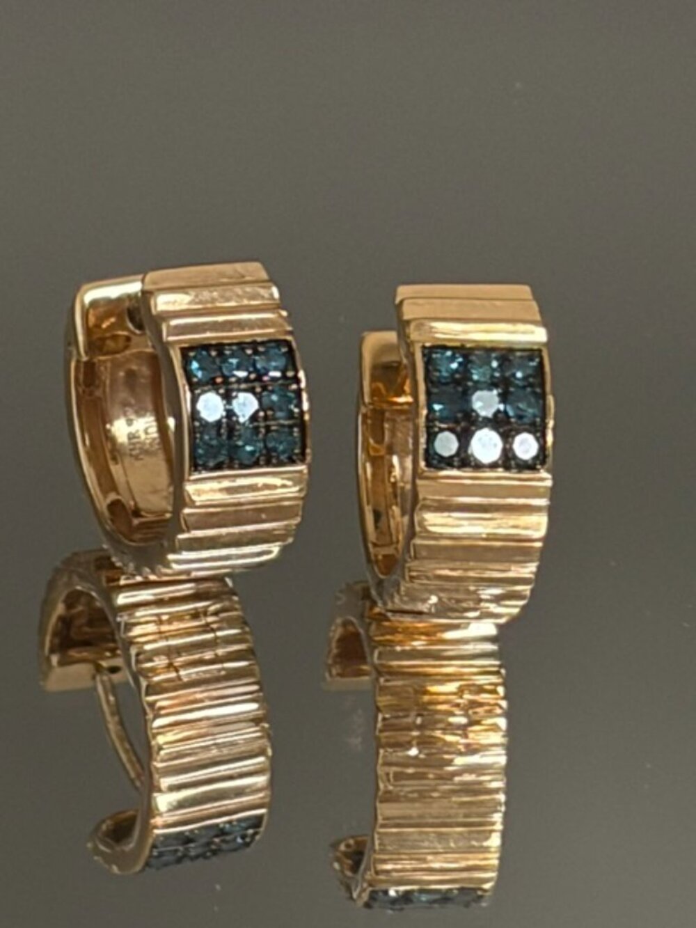 Rarities Carol Brodie Genuine BLUE Diamond Hugger Hoop Earrings NWT - Picture 2 of 16